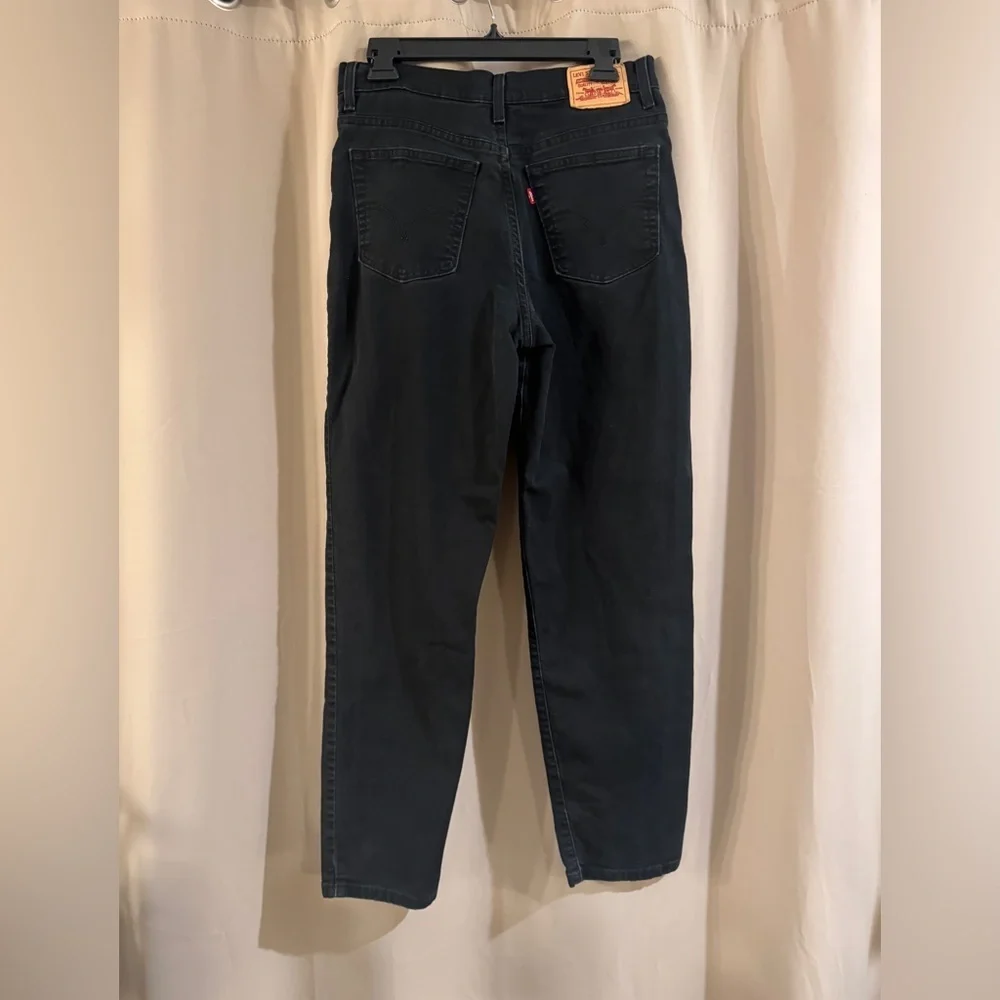 Levis dark jeans